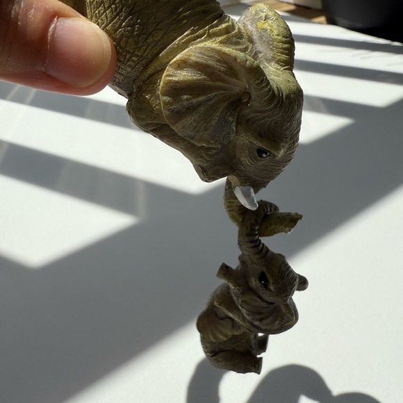 Decor 🐘 3PC Elephant Hug Baby Resin Figurine Set – Cute Miniature Home Décor - Picture 5 of 17